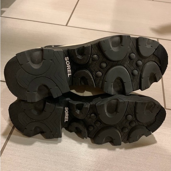 Sorel Brex Chelsea boots. Size 7.5 - Picture 5 of 6